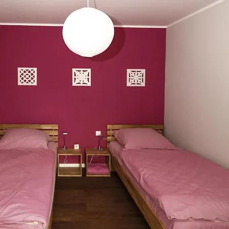 Dautzenberg Ferienapartments * Бад-Нойенар-Арвайлер